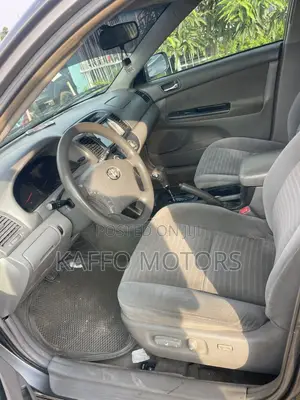 Toyota Camry LE 4dr Sedan (2.4L 4cyl 5A) 2006 Gray