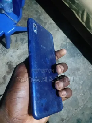 Samsung A10 32 GB Blue