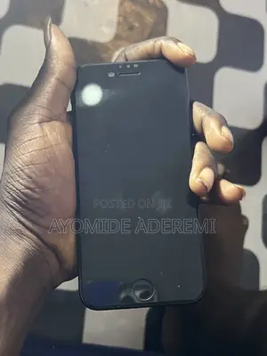 Apple iPhone 7 32 GB Black