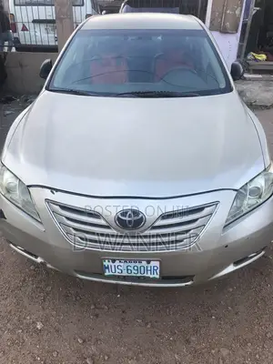 Toyota Camry LE 4dr Sedan (2.4L 4cyl 5A) 2008 Gold