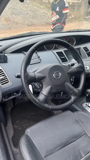 Nissan Primera 2004 Gray