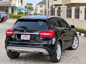 Mercedes-Benz GLA 250 2016 Black
