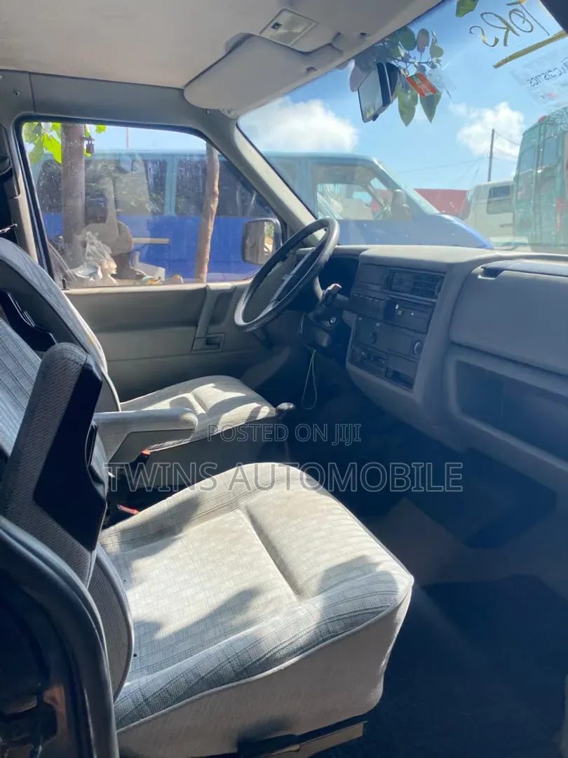 Volkswagen Transporter 2002 Blue