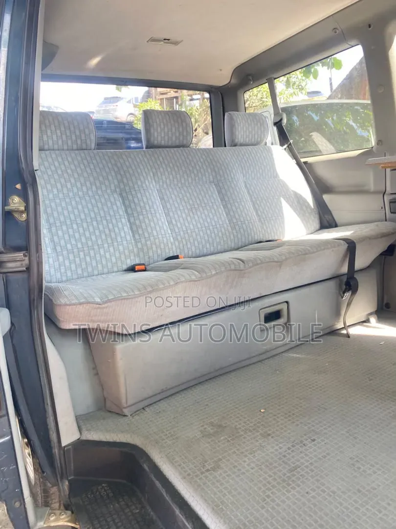 Volkswagen Transporter 2002 Blue