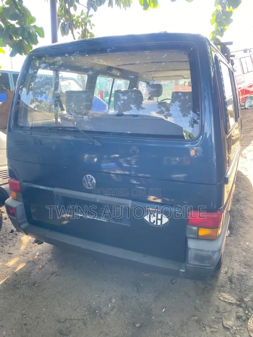 Volkswagen Transporter 2002 Blue