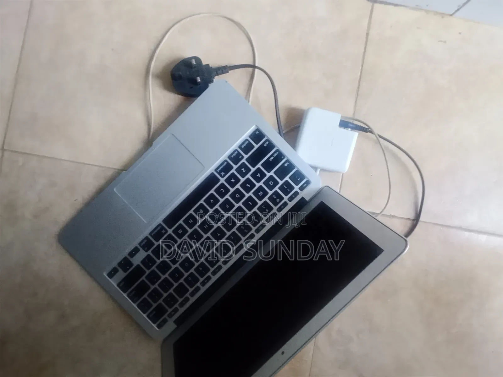 Laptop Apple MacBook Air 2011 2GB Intel Core i5 SSD 60GB