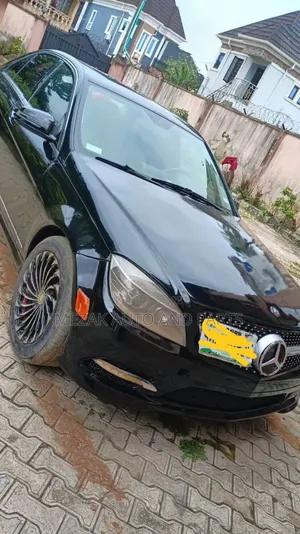 Mercedes-Benz C300 2010 Black