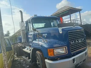 Mack CH Truck Blue 2000
