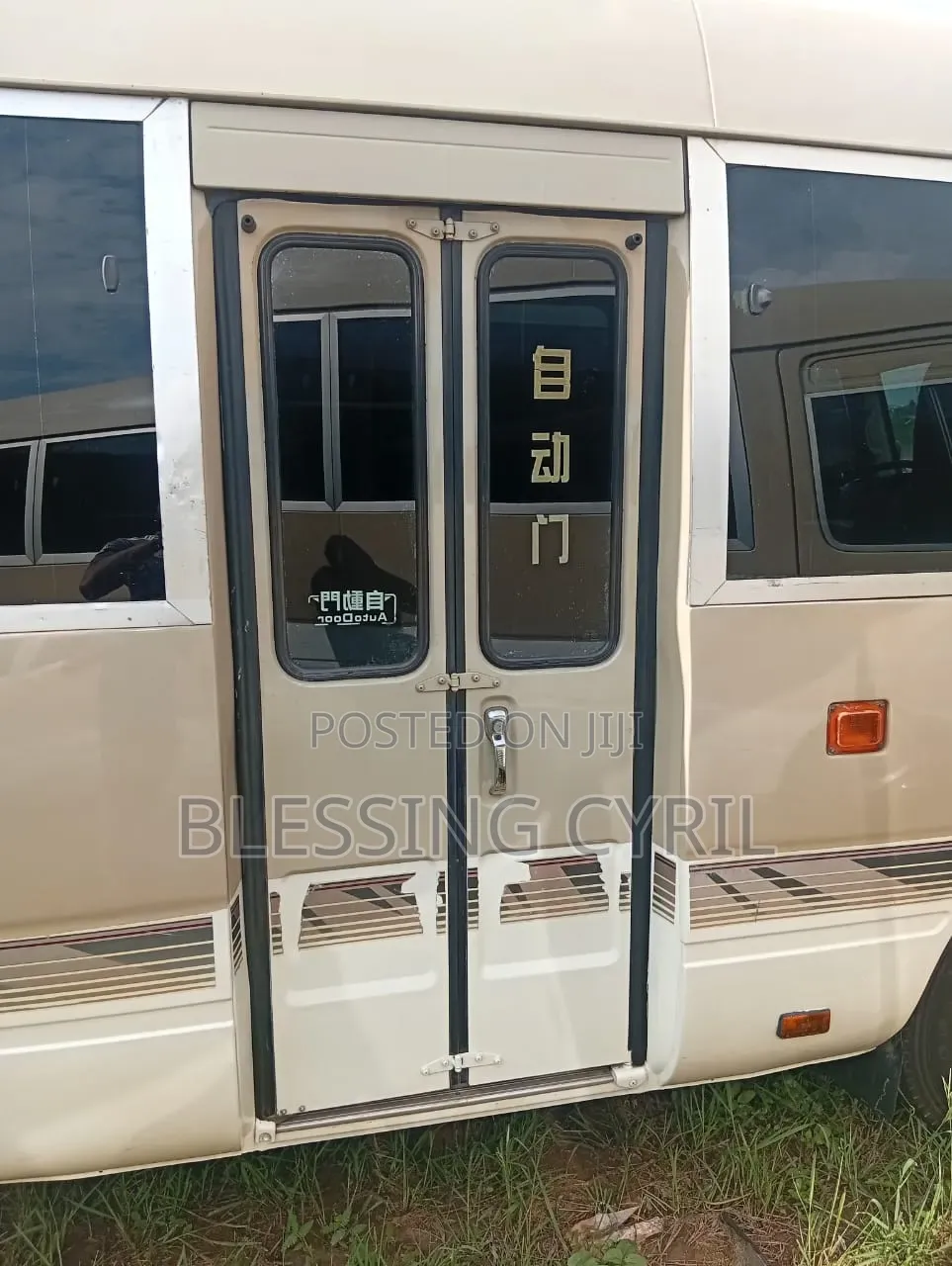 Toyota Coaster 2010 Gold