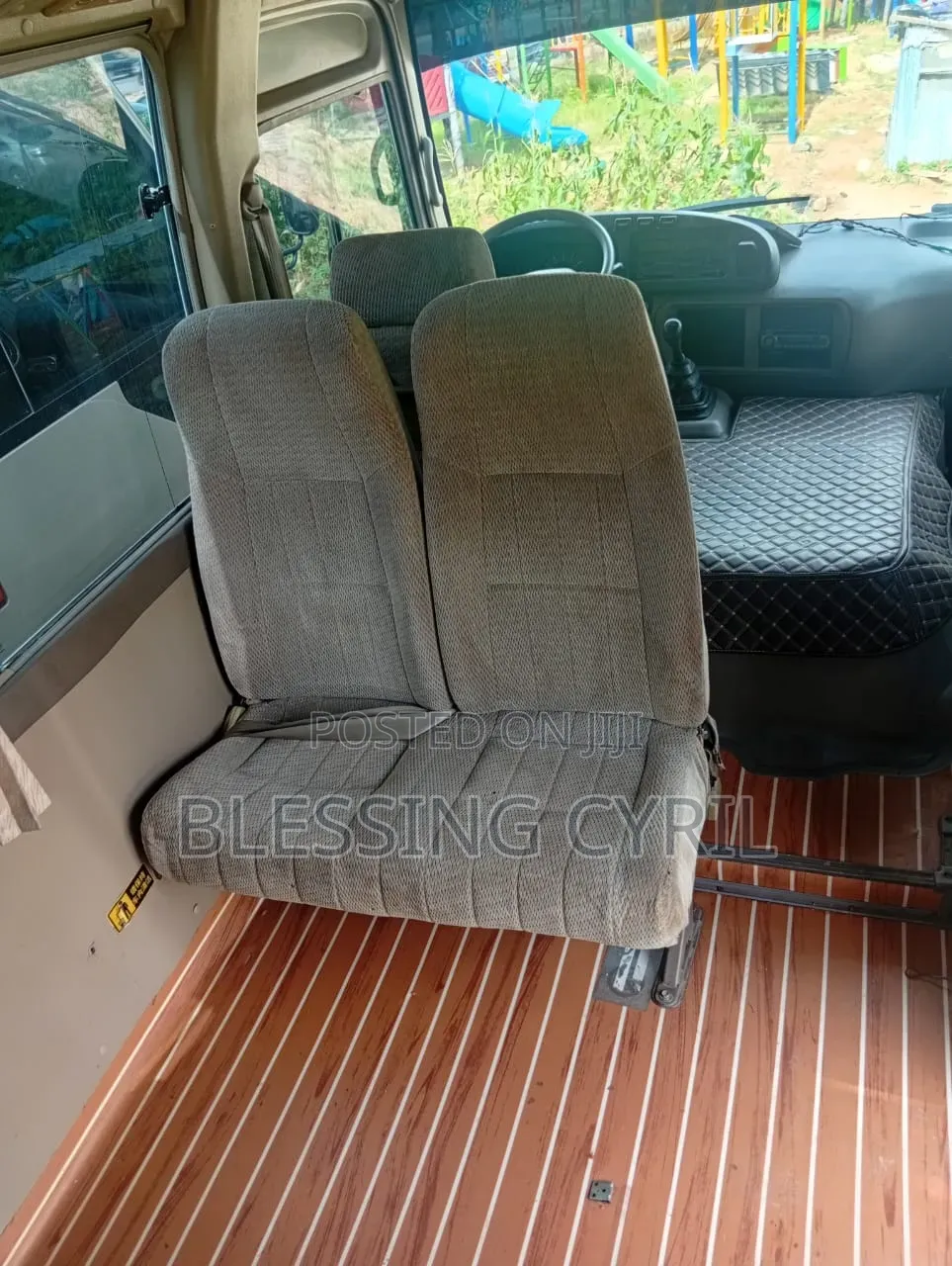 Toyota Coaster 2010 Gold