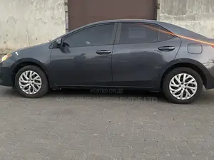 Toyota Corolla LE 2022 Gray