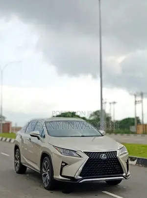 Lexus RX 350 AWD 2017 Gold