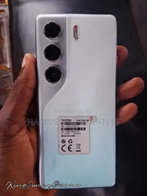 Tecno Camon 40 128 GB Blue