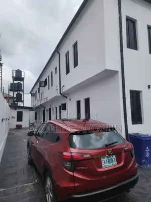 3bdrm Mansion in Gbakada, Ifako-Gbagada for sale