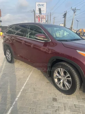 Toyota Highlander 2015 Red