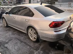 Volkswagen Passat 2019 Silver