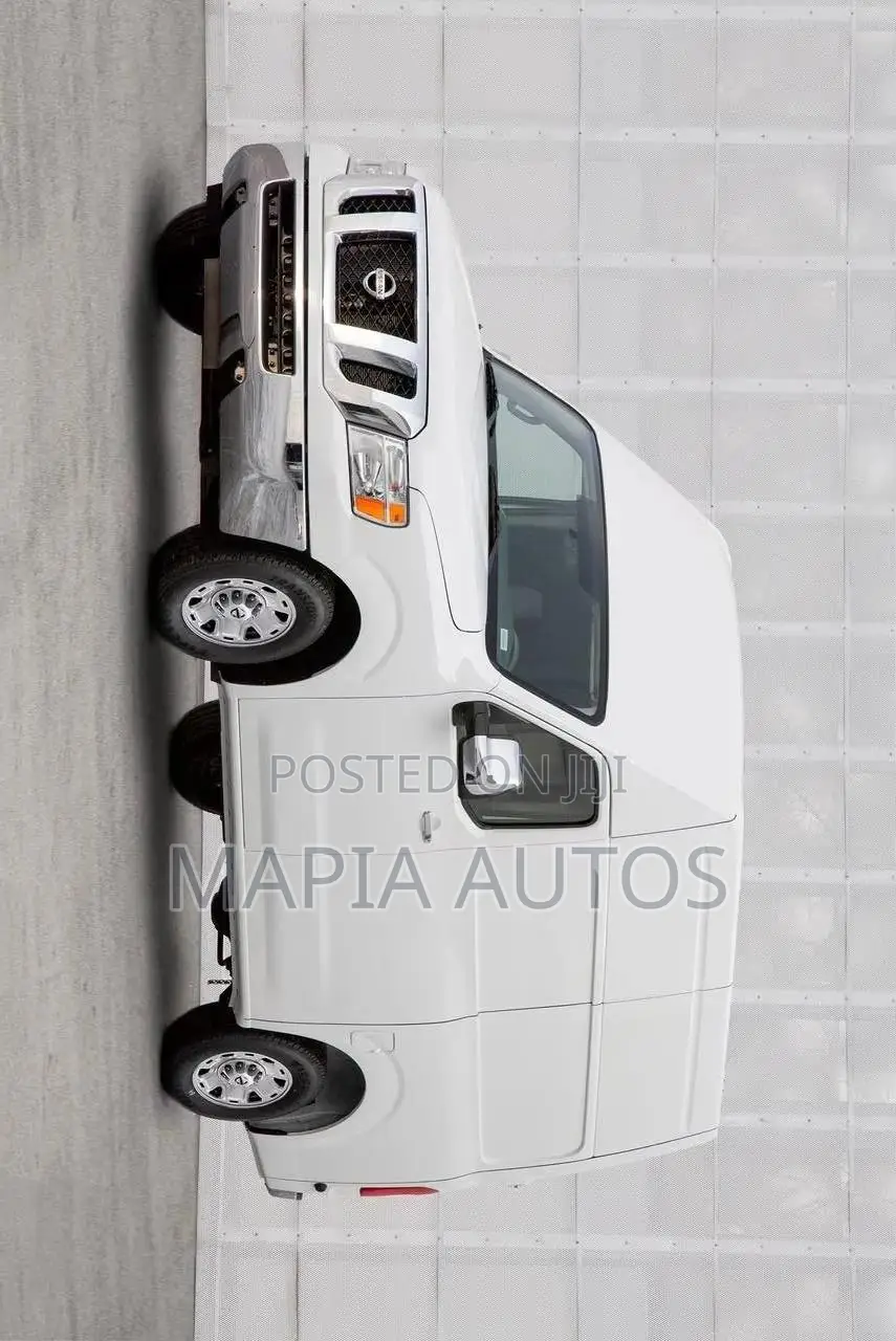 Nissan NV200 2018 White