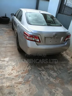 Toyota Camry 2011 Silver