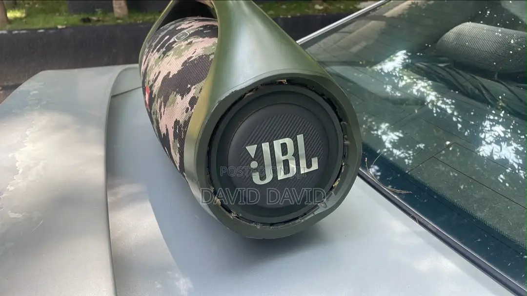 JBL Boombox 2