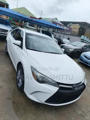Toyota Camry SE 4dr Sedan (2.5L 4cyl 6A) 2015 White