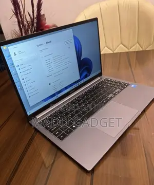 Laptop Samsung Galaxy Book4 Ultra 8GB Intel Core Ultra 7 SSD 256GB