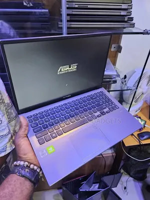 Laptop Asus VivoBook X540SA 12GB Intel Core i5 SSD 256GB