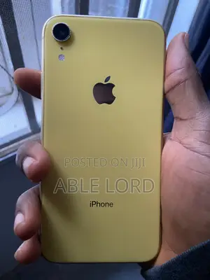 Apple iPhone XR 64 GB Yellow