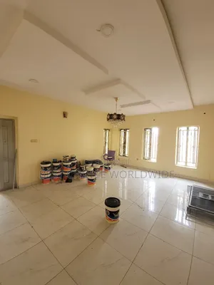 3bdrm Block of Flats in Kolapo Ishola Gra, Akobo for rent