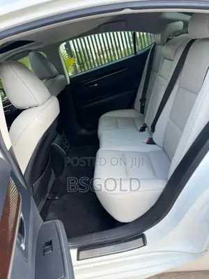Lexus ES 350 FWD 2013 White