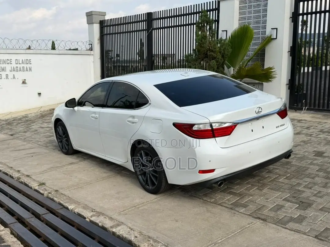Lexus ES 350 FWD 2013 White