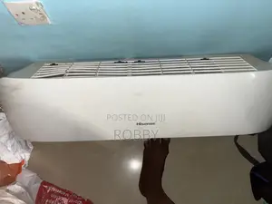 Neatly Used Air Condition With Full Kits for Sale
