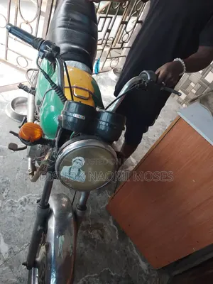 Bajaj Boxer 125 2021