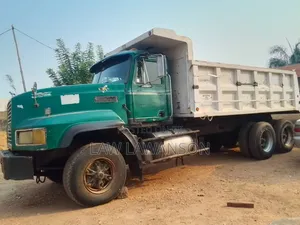 Truck Mack CH