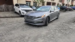 Hyundai Sonata Sport Sedan FWD (2.4L 4cyl 6A) 2016 Silver