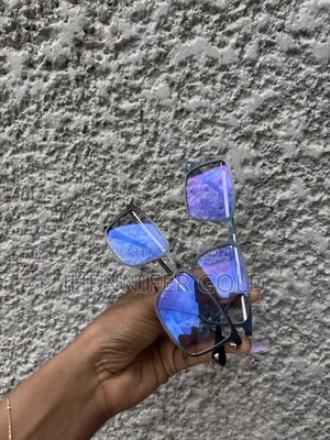 Unisex Blue Light and Photochromic Eyeglass