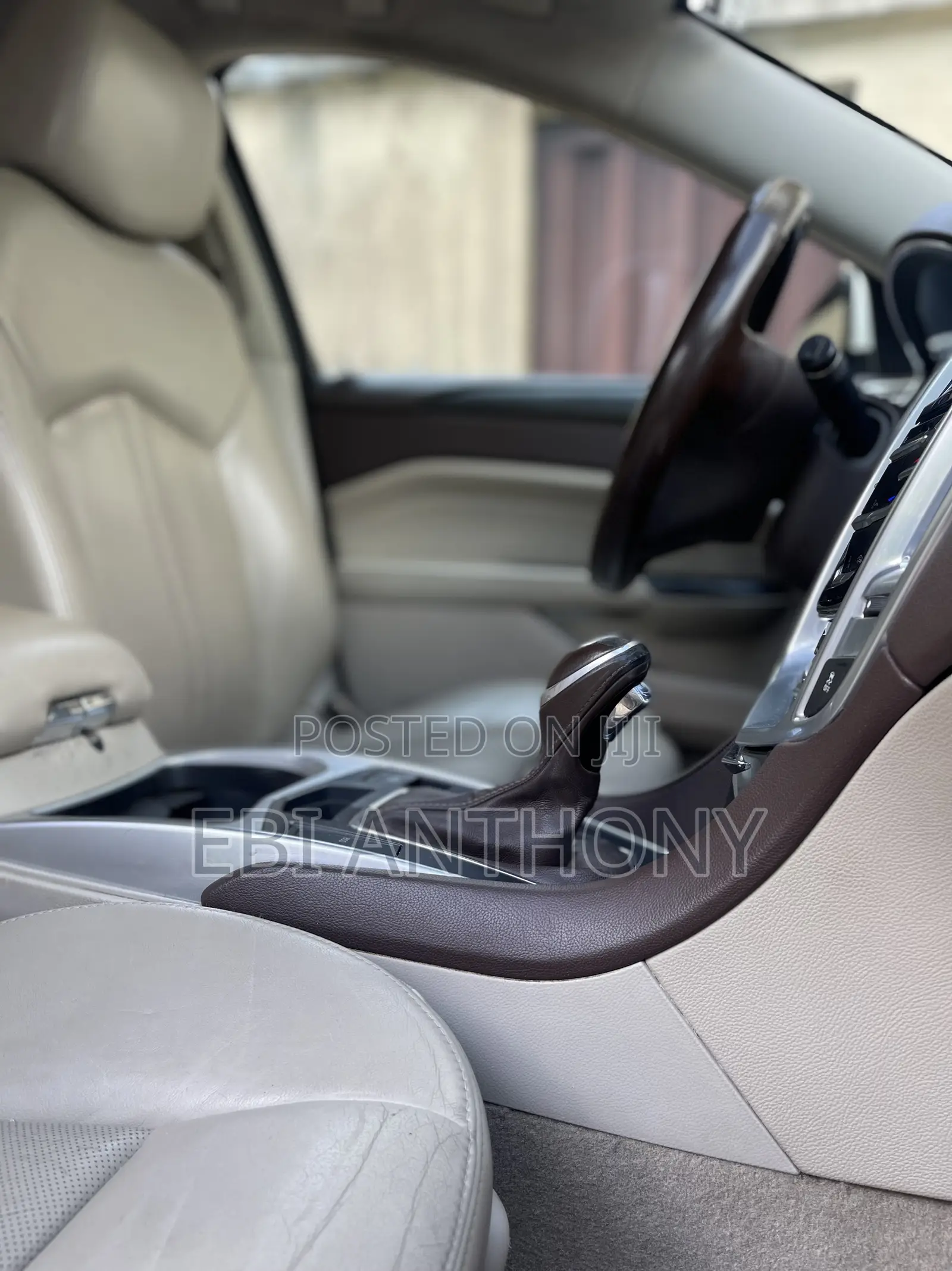 Cadillac SRX 3.6 AWD 2013 White