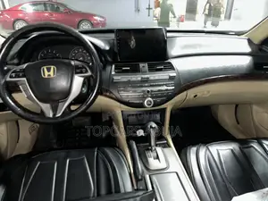 Honda Crosstour 2010 Green