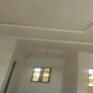 2bdrm Block of Flats in Oworonshoki / Gbagada for rent