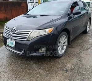 Toyota Venza V6 AWD 2010 Brown