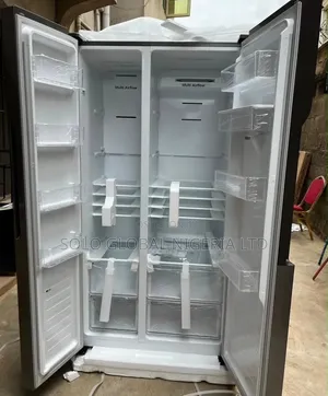 Hisense Side by Side Refrigerator (529 Liters) With Water Dispenser