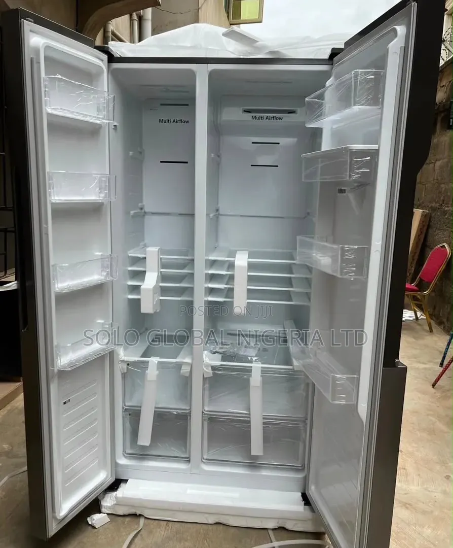 Hisense Side by Side Refrigerator (529 Liters) With Water Dispenser