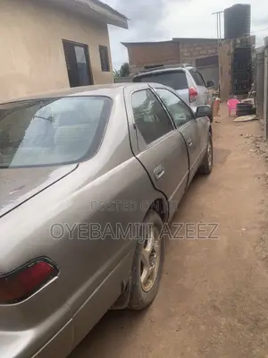 Toyota Camry 2000 Brown