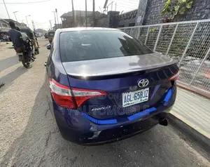 Toyota Corolla 2017 Blue