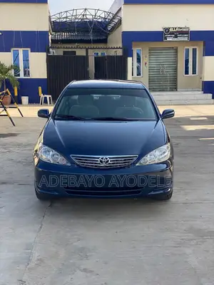 Toyota Camry 2004 Blue