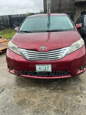 Toyota Sienna LE 7 Passenger 2011 Red