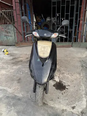 Yamaha 2012 Black