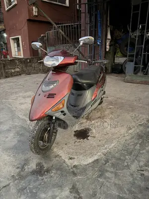 Suzuki 2007 Red