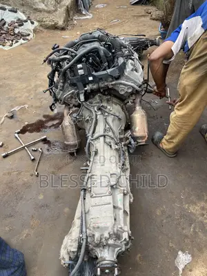 Toyota Tundra Engine and Gear Box 2uz