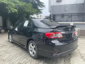 Toyota Corolla S 4dr Sedan (1.8L 4cyl 4A) 2011 Black