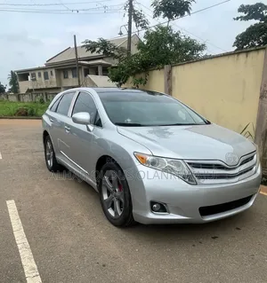 Toyota Venza AWD 2010 Silver